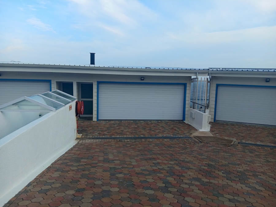 To Let 3 Bedroom Property for Rent in Dana Bay Western Cape